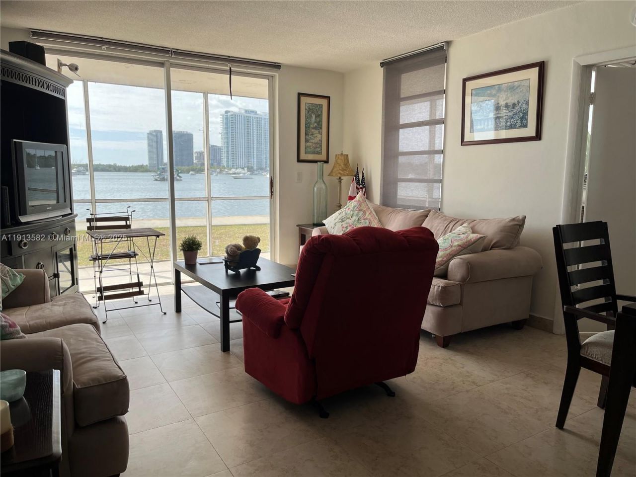 2920 Point East Dr, Unit N106, Aventura, FL 33160 Photo