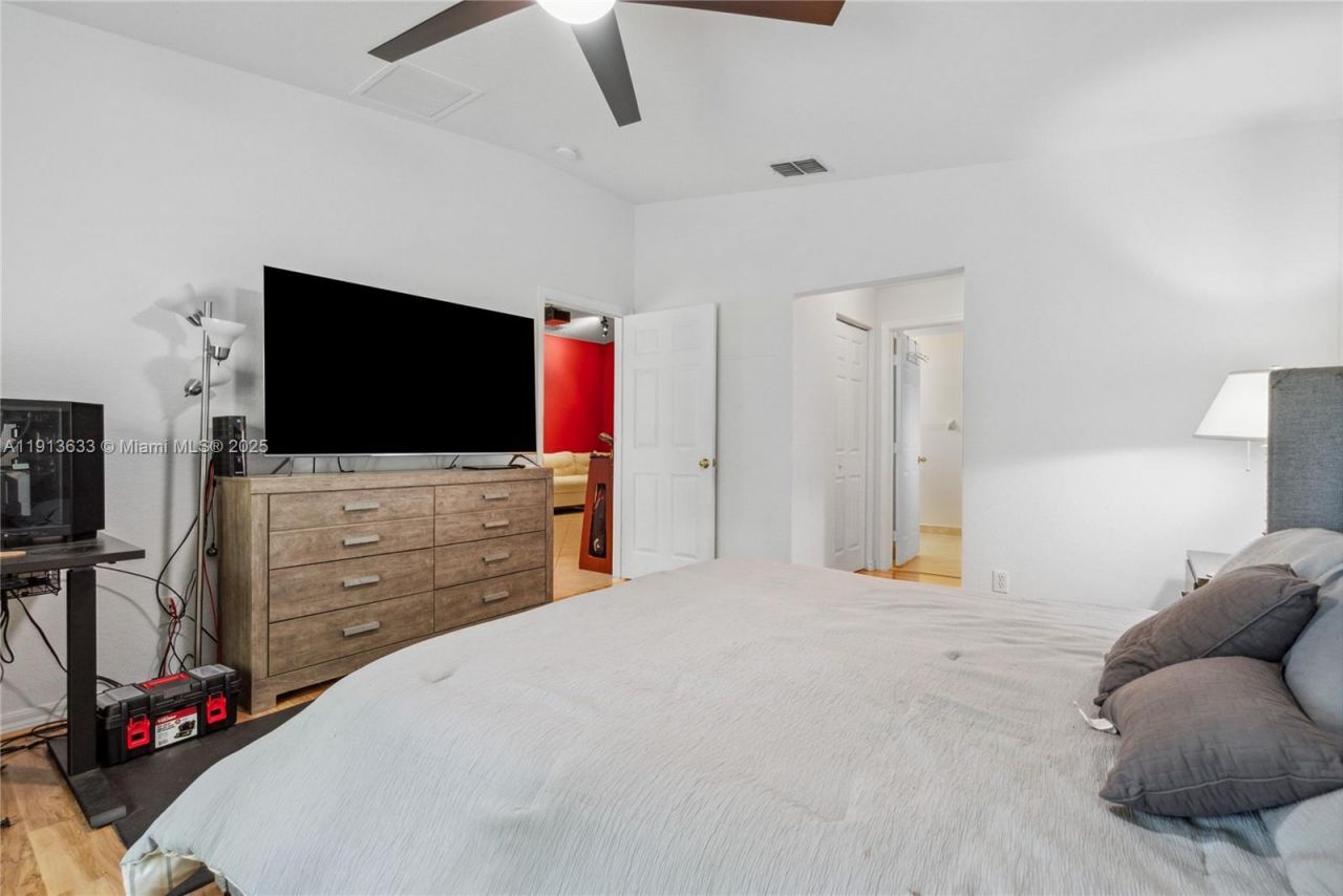 1924 SW Jamesport Dr, Port Saint Lucie, FL 34953 Photo