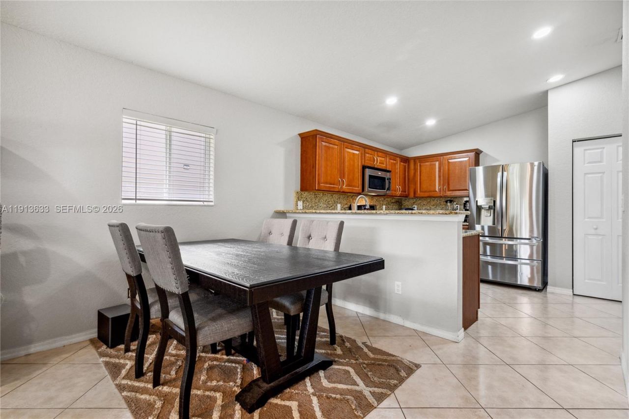 1924 SW Jamesport Dr, Port Saint Lucie, FL 34953 Photo