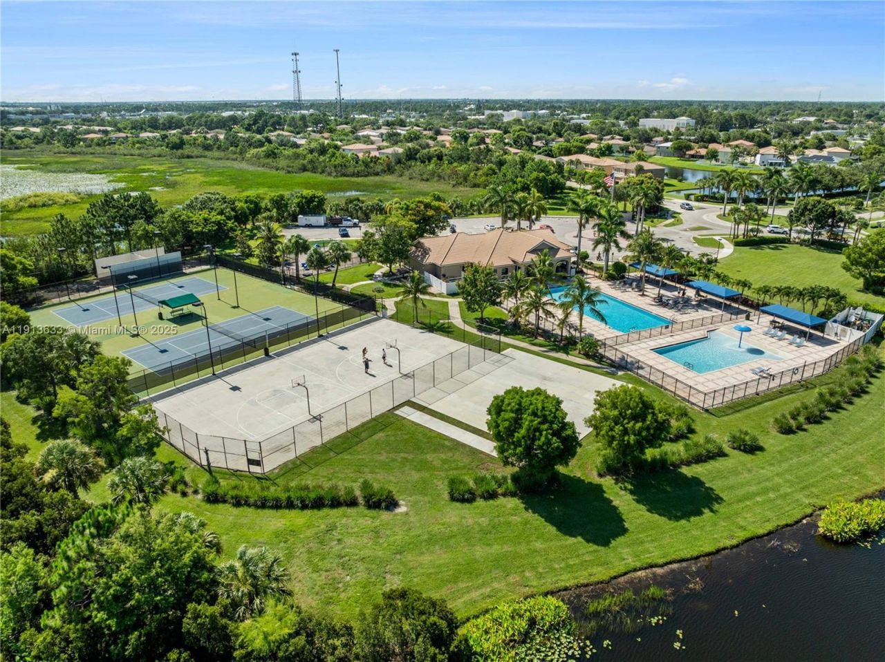 1924 SW Jamesport Dr, Port Saint Lucie, FL 34953 Photo