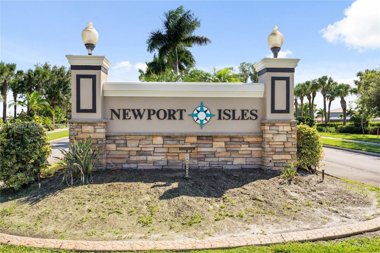 1924 SW Jamesport Dr, Port Saint Lucie, FL 34953 Photo