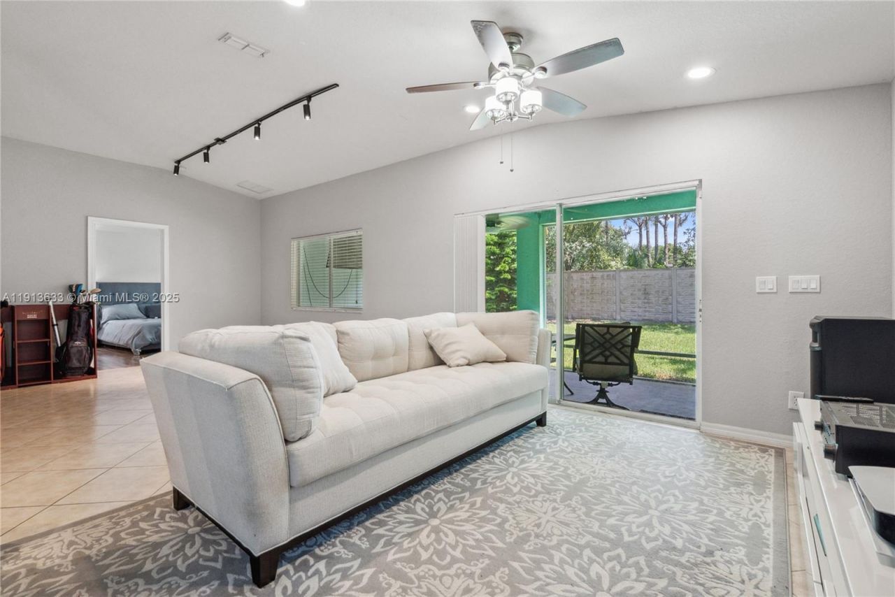 1924 SW Jamesport Dr, Port Saint Lucie, FL 34953 Photo