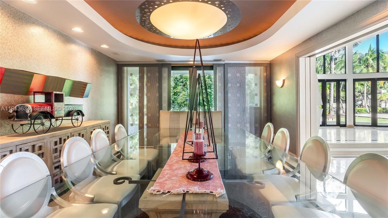 10395 SW 67th Ave, Pinecrest, FL 33156 Photo