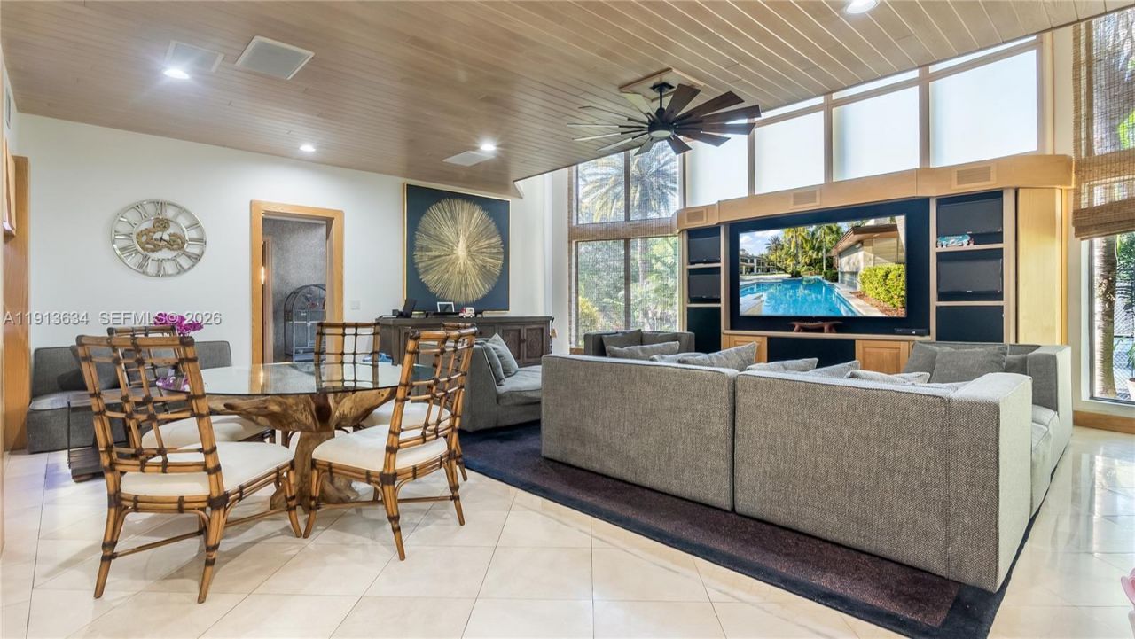 10395 SW 67th Ave, Pinecrest, FL 33156 Photo