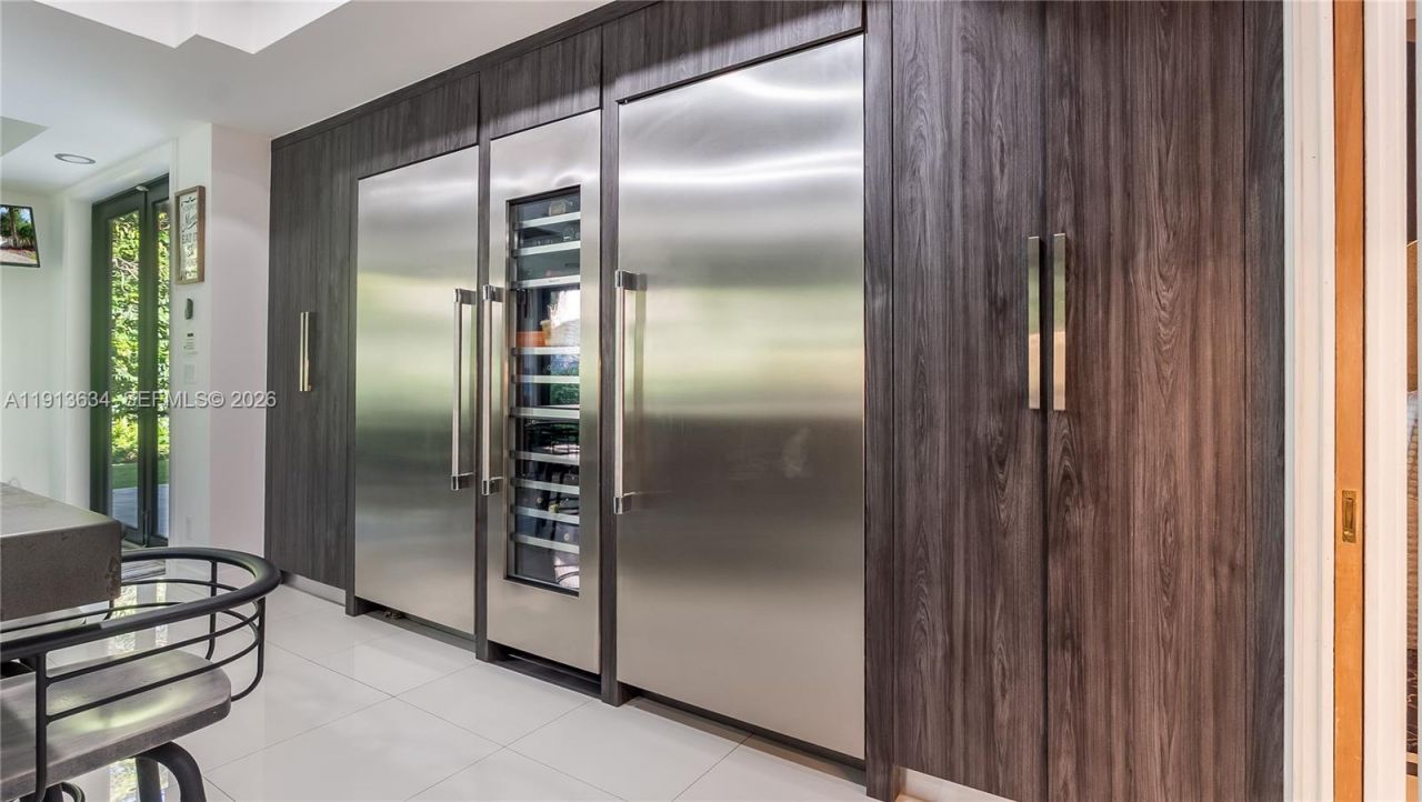 10395 SW 67th Ave, Pinecrest, FL 33156 Photo