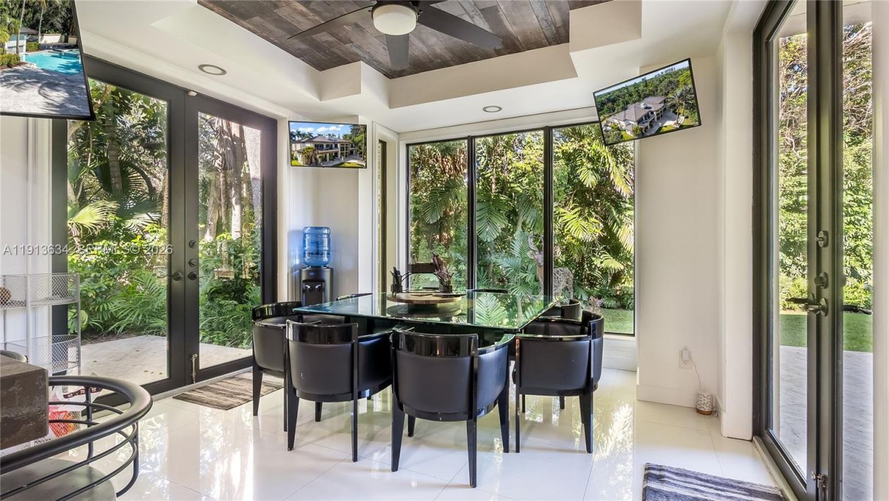 10395 SW 67th Ave, Pinecrest, FL 33156 Photo