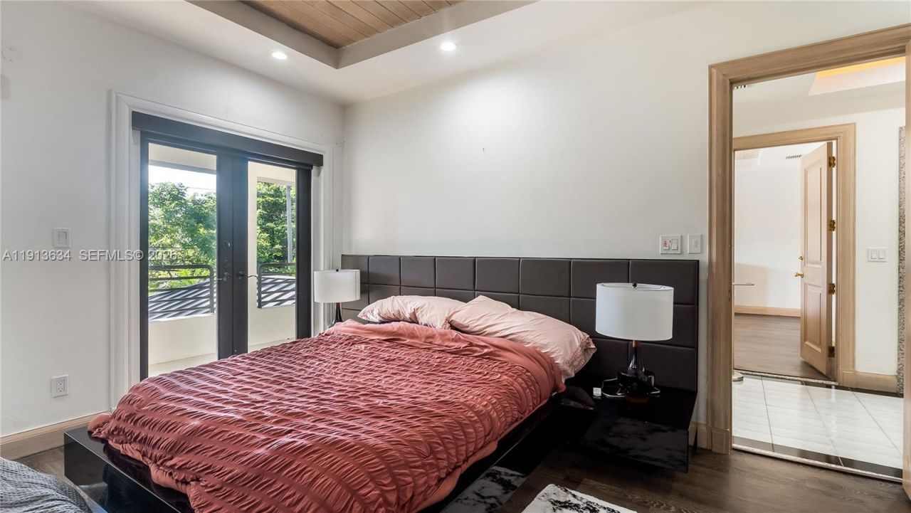 10395 SW 67th Ave, Pinecrest, FL 33156 Photo