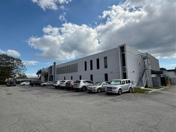 9450 SW 72nd St, Miami, FL 33173