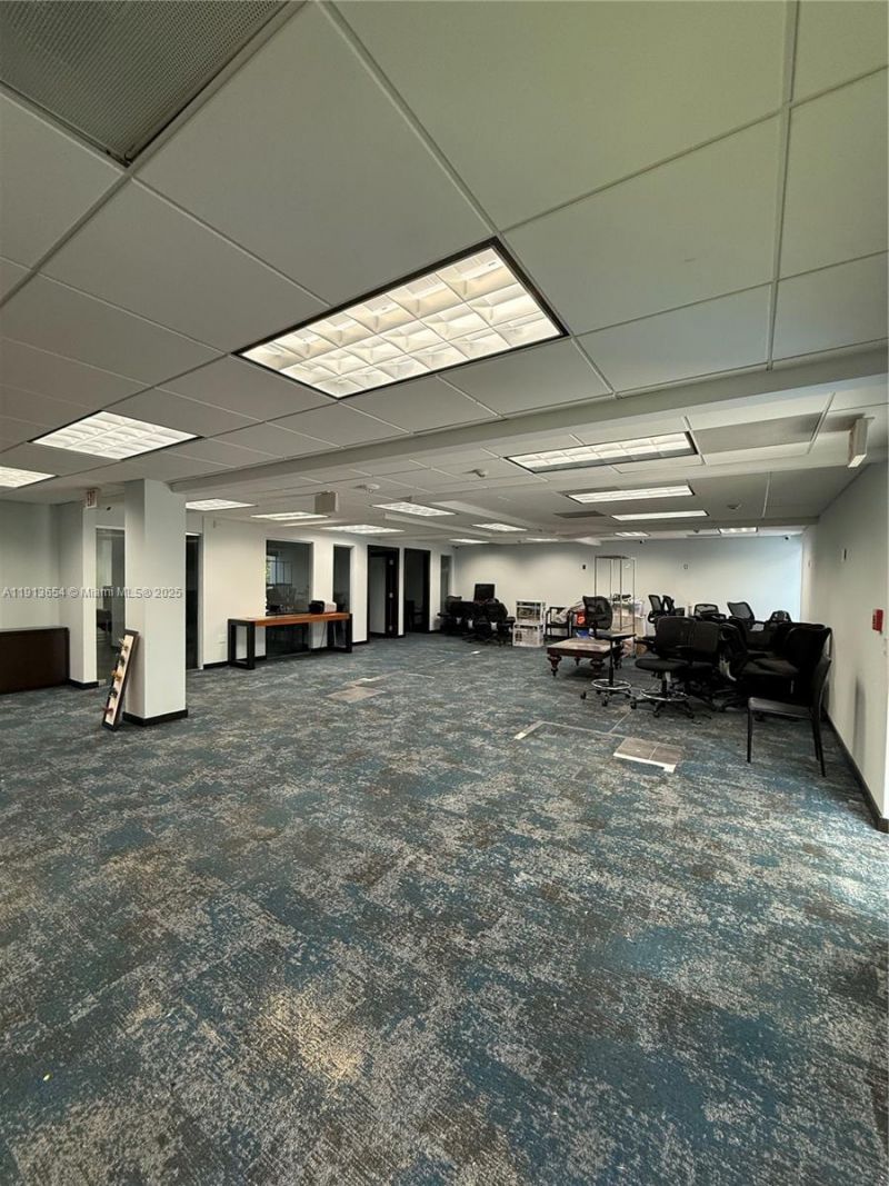 9450 SW 72nd St, Miami, FL 33173 Photo