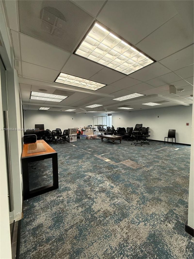 9450 SW 72nd St, Miami, FL 33173 Photo