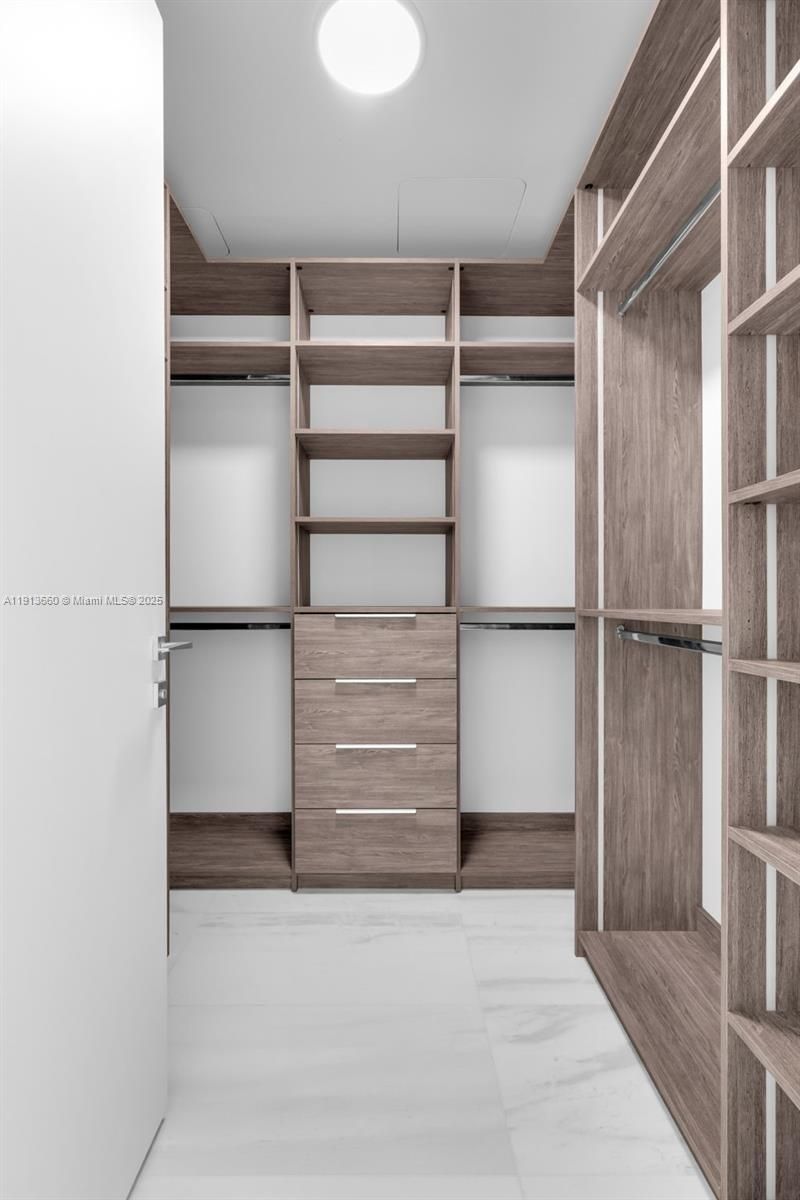 300 Biscayne Boulevard Way, Unit 3009W, Miami, FL 33131 Photo