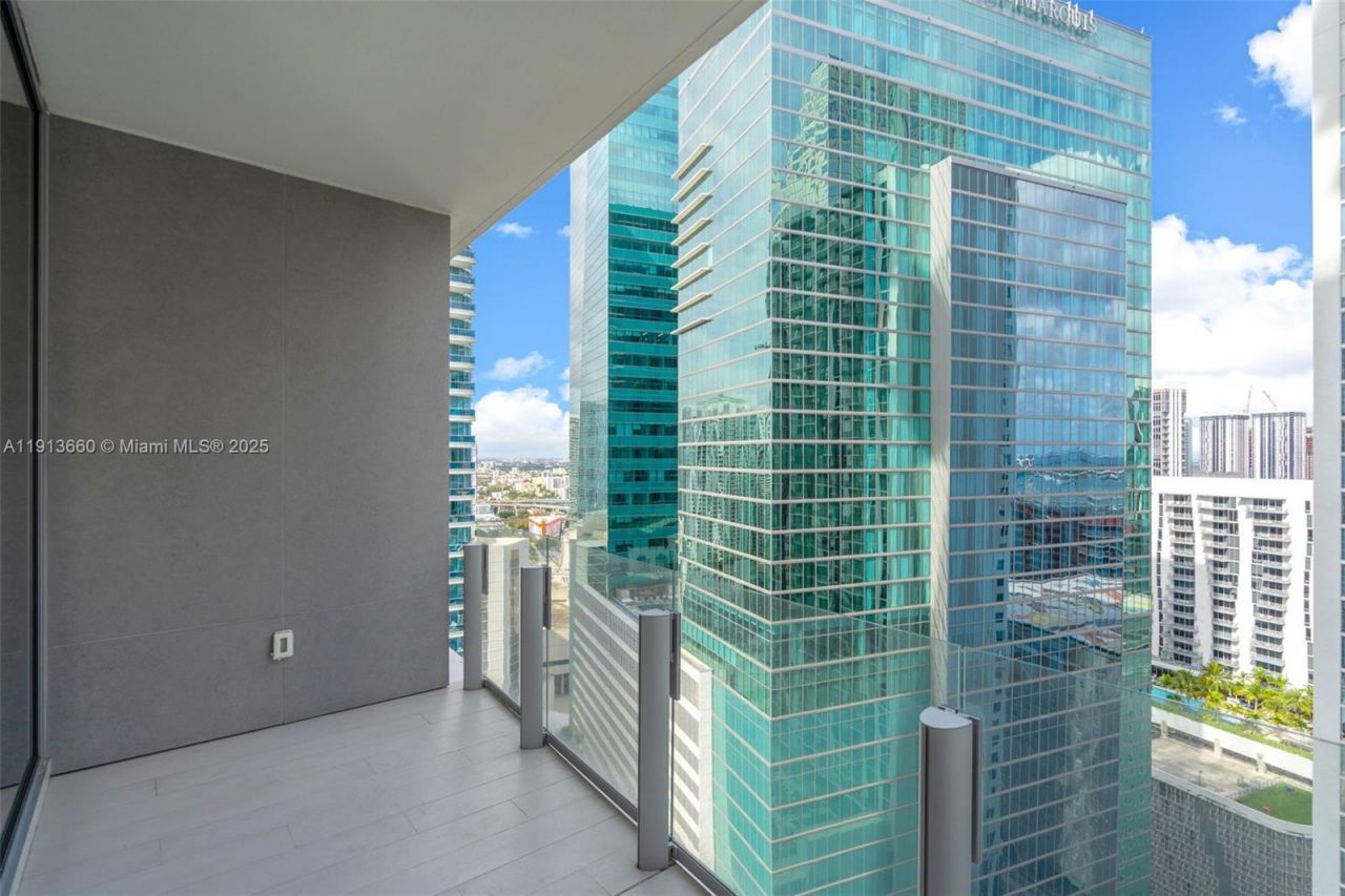300 Biscayne Boulevard Way, Unit 3009W, Miami, FL 33131 Photo