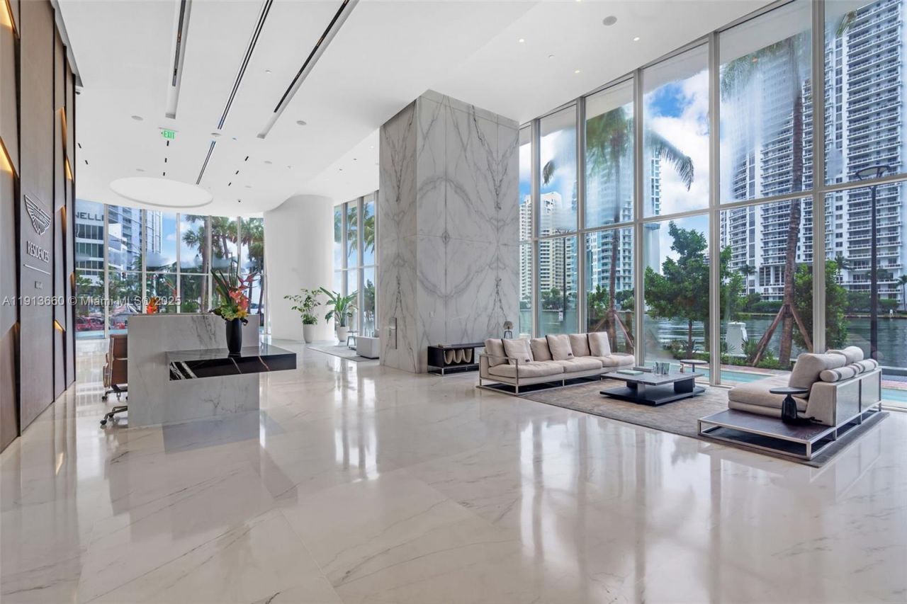 300 Biscayne Boulevard Way, Unit 3009W, Miami, FL 33131 Photo