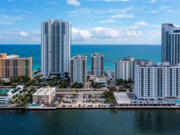 2751 S Ocean Dr, Unit 1008N, Hollywood, FL 33019