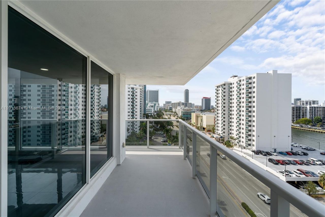 2751 S Ocean Dr, Unit 1008N, Hollywood, FL 33019 Photo