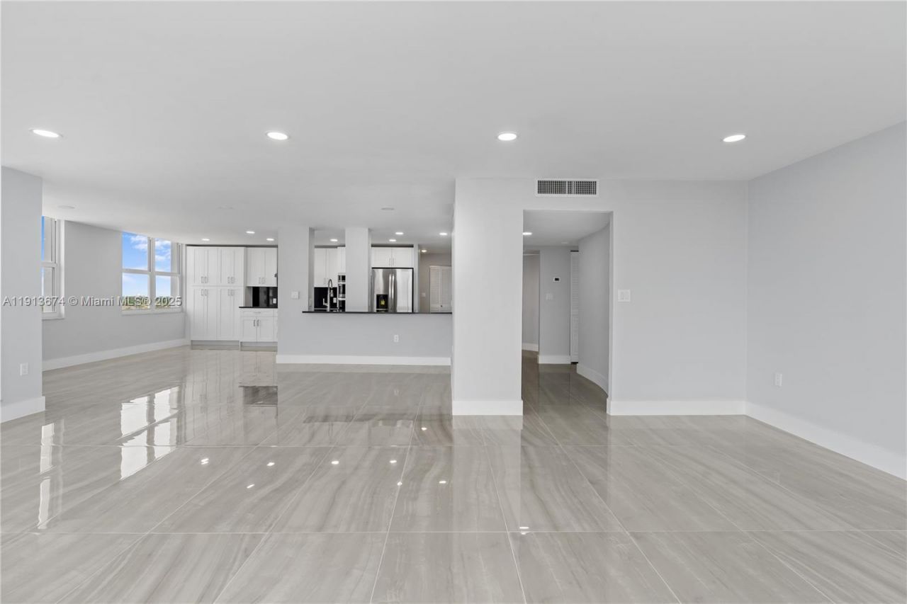 2751 S Ocean Dr, Unit 1008N, Hollywood, FL 33019 Photo