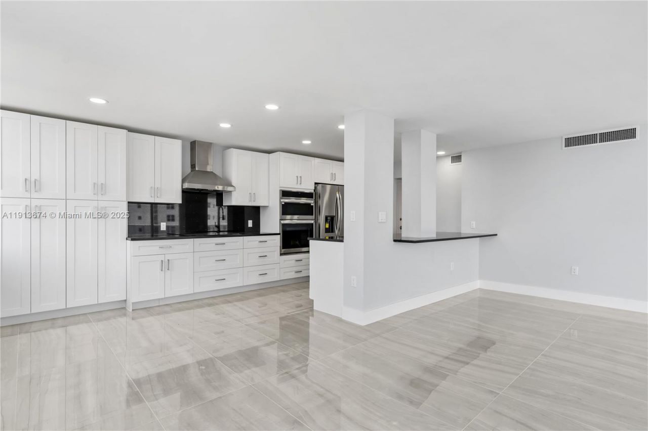 2751 S Ocean Dr, Unit 1008N, Hollywood, FL 33019 Photo