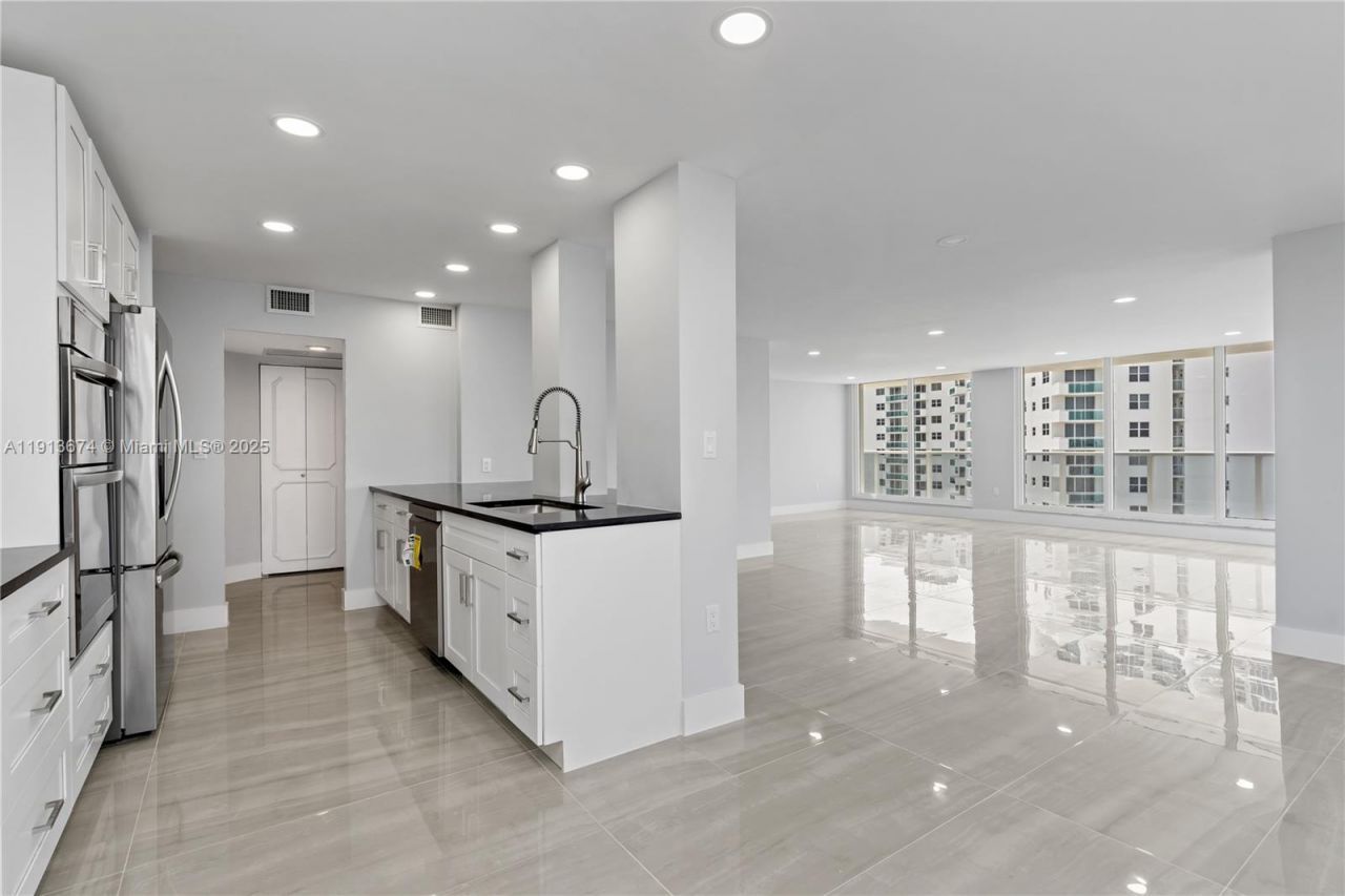 2751 S Ocean Dr, Unit 1008N, Hollywood, FL 33019 Photo