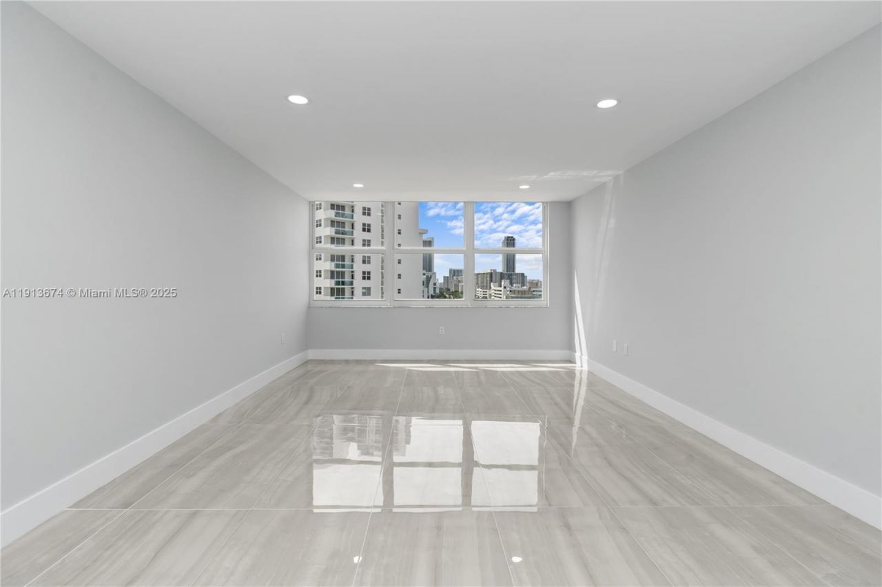 2751 S Ocean Dr, Unit 1008N, Hollywood, FL 33019 Photo
