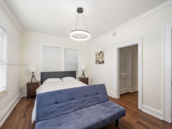 126 Mendoza Ave, Unit 5, Coral Gables, FL 33134