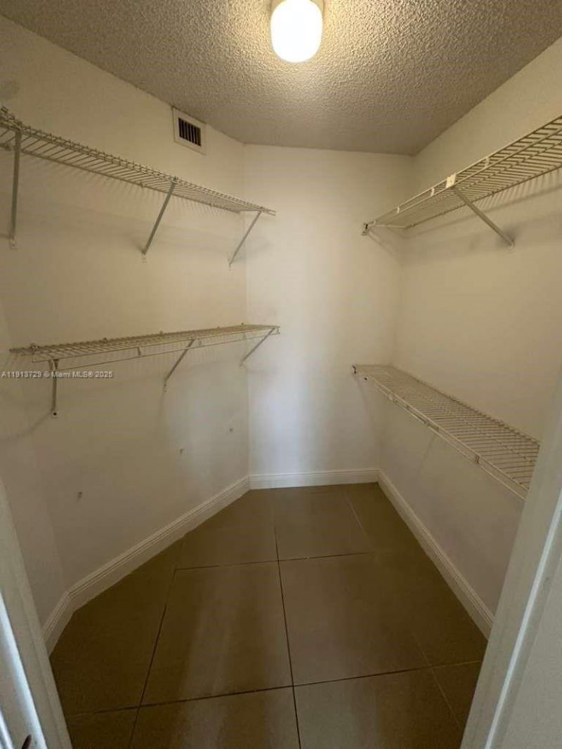 8290 Lake Dr, Unit 146, Doral, FL 33166 Photo