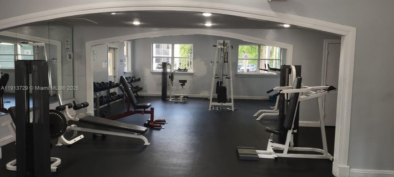 8290 Lake Dr, Unit 146, Doral, FL 33166 Photo