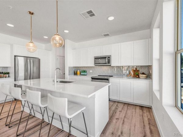 2899 W 52nd Avenue, Unit 301, Denver, CO 80221