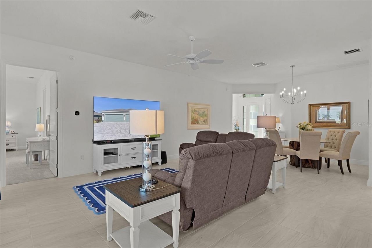 772 Shivers Loop, The Villages, FL 34762 Photo