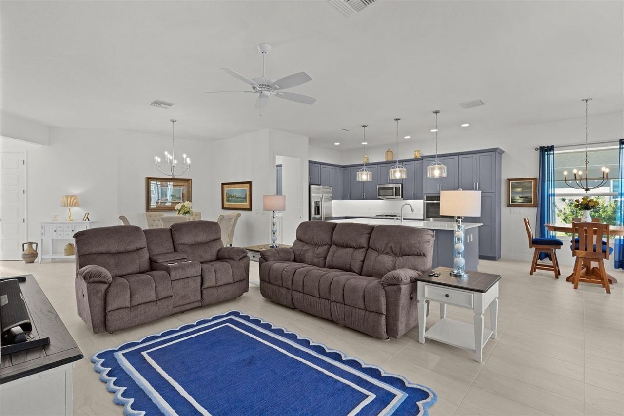 772 Shivers Loop, The Villages, FL 34762 Photo