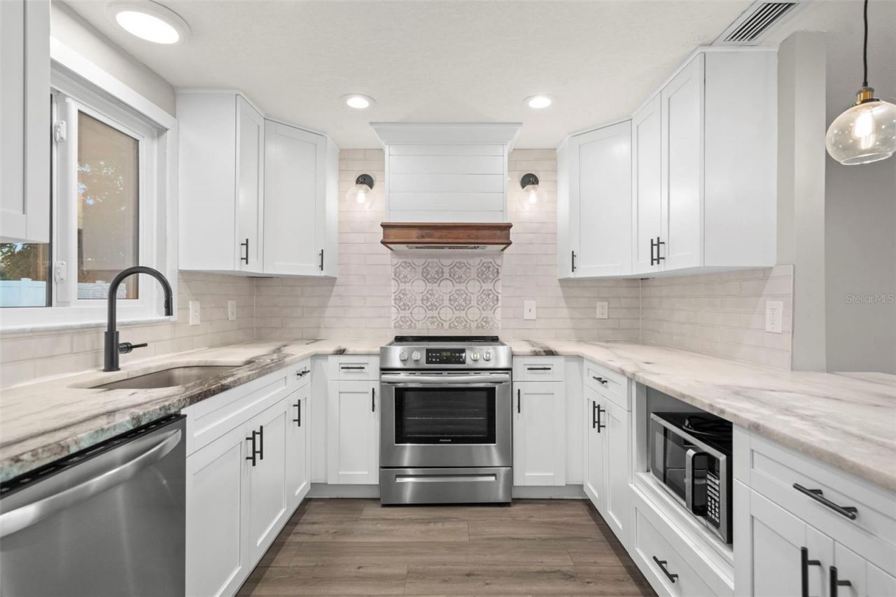 1863 12th Street Sw, Largo, FL 33778 Photo