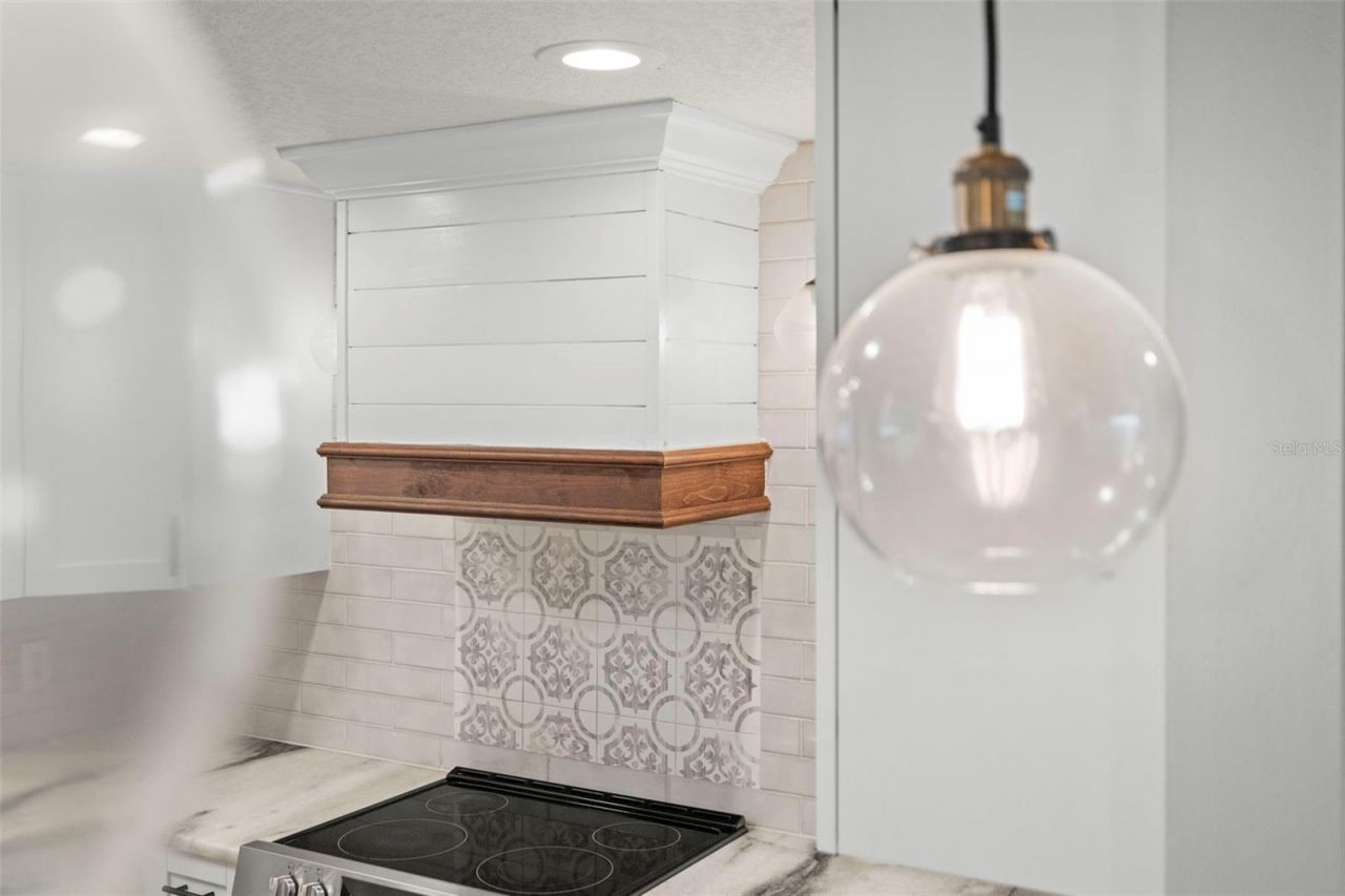 1863 12th Street Sw, Largo, FL 33778 Photo