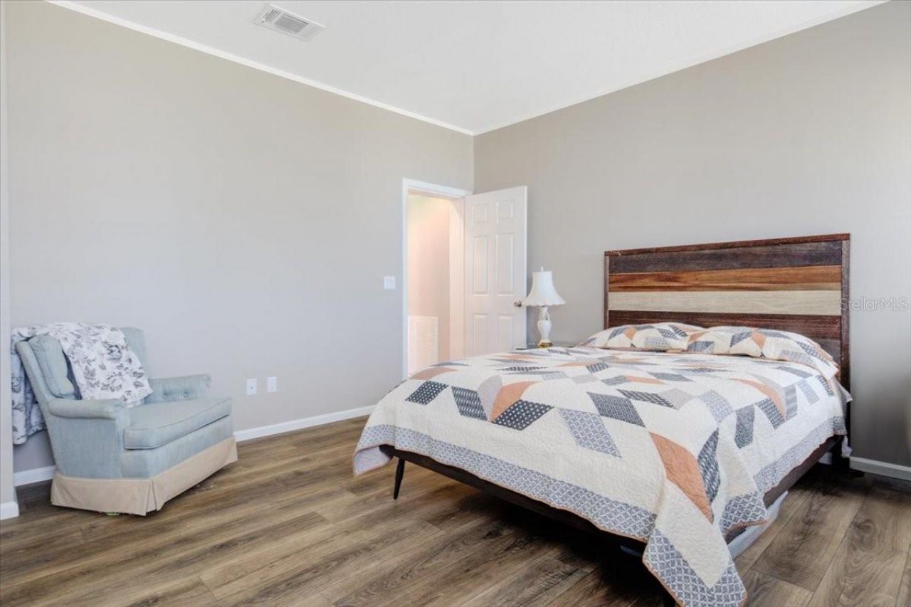 1508 24th Avenue Drive W, Bradenton, FL 34205 Photo