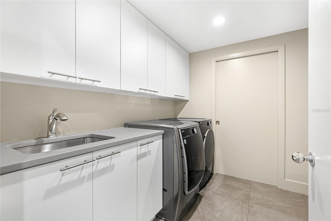 455 Longboat Club Road, Unit PH8, Longboat Key, FL 34228 Photo