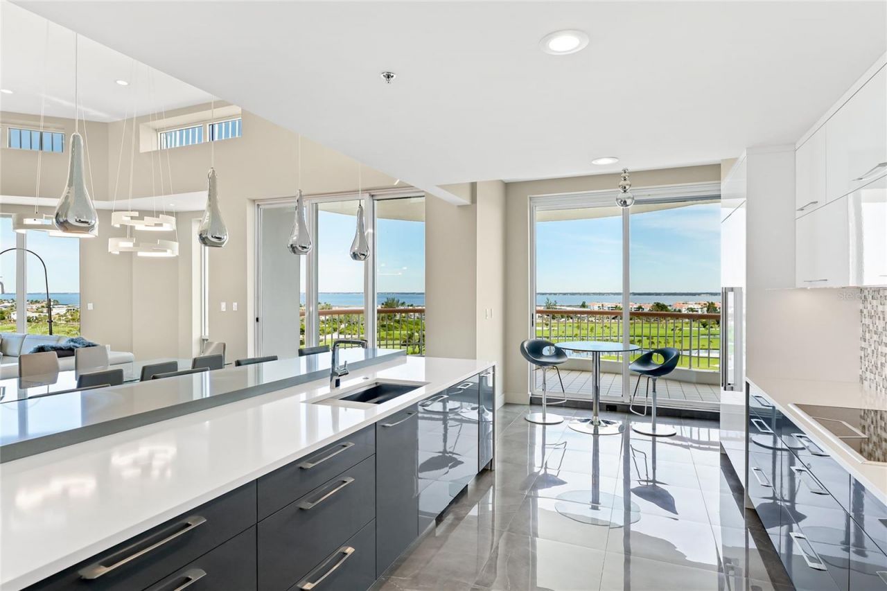455 Longboat Club Road, Unit PH8, Longboat Key, FL 34228 Photo