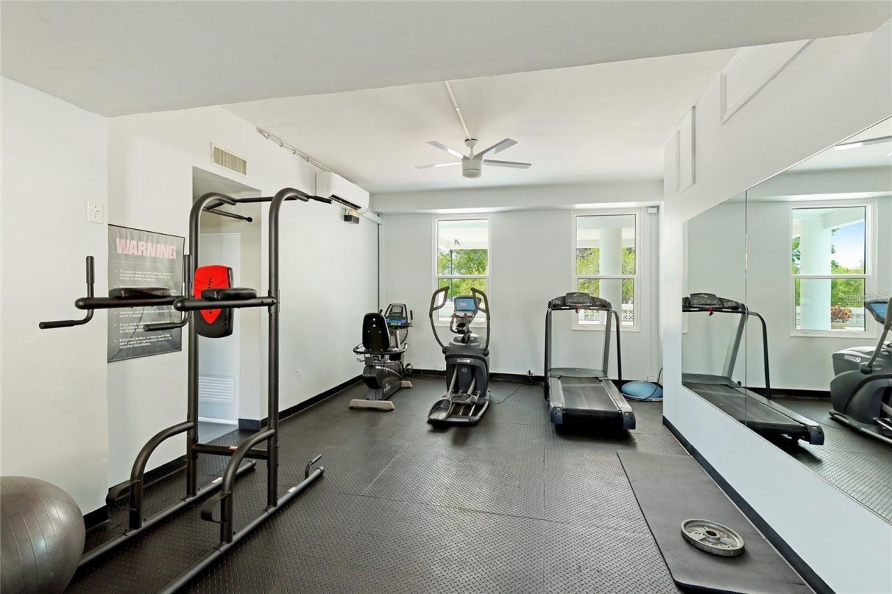 33 S Gulfstream Avenue, Unit 307, Sarasota, FL 34236 Photo