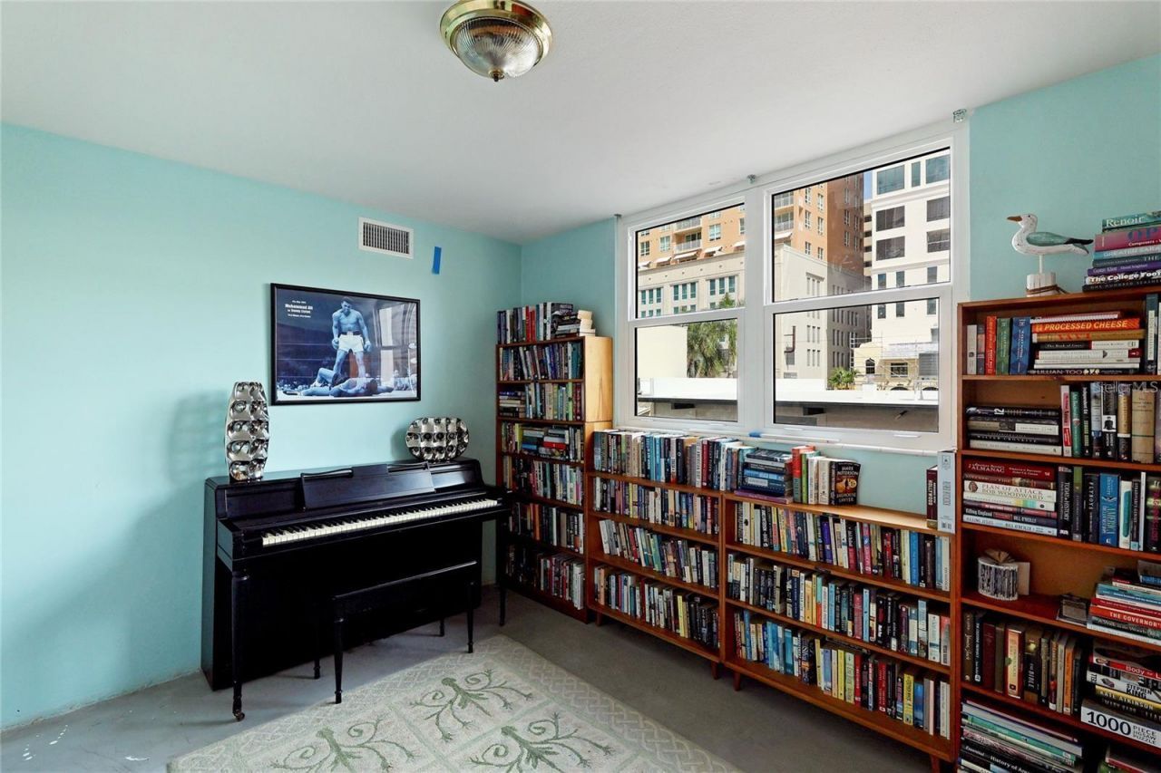 33 S Gulfstream Avenue, Unit 307, Sarasota, FL 34236 Photo