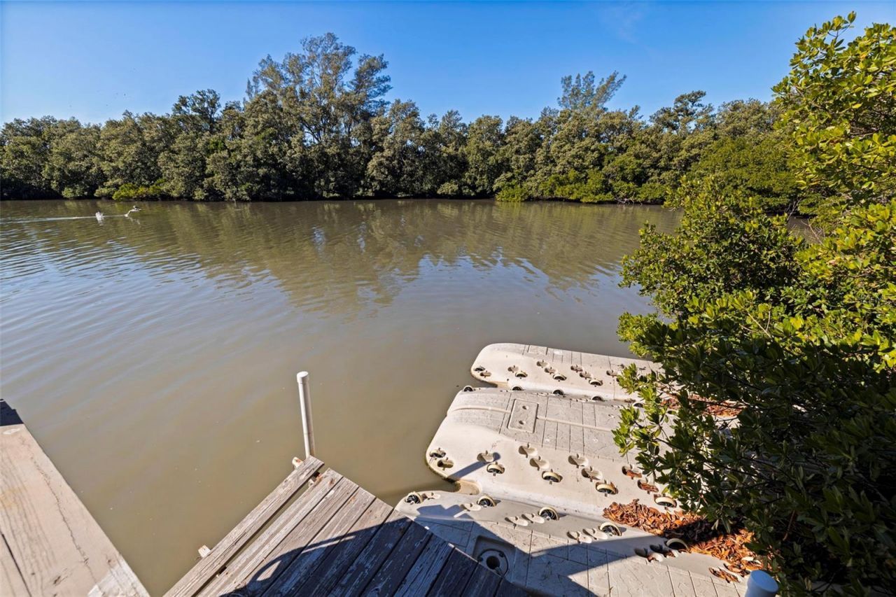 2000 Bayview Drive, Tierra Verde, FL 33715 Photo