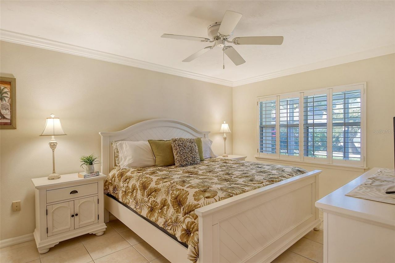 1243 Siesta Bayside Drive, Unit D, Sarasota, FL 34242 Photo