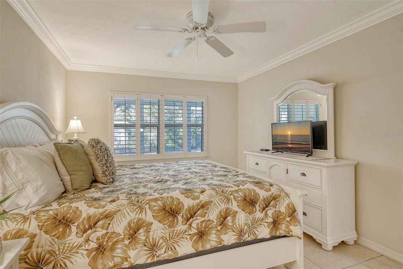 1243 Siesta Bayside Drive, Unit D, Sarasota, FL 34242 Photo