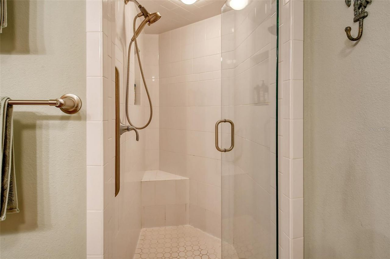 1243 Siesta Bayside Drive, Unit D, Sarasota, FL 34242 Photo