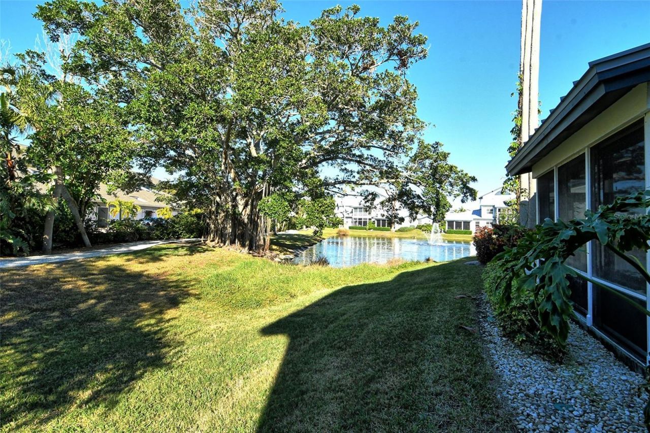 1243 Siesta Bayside Drive, Unit D, Sarasota, FL 34242 Photo