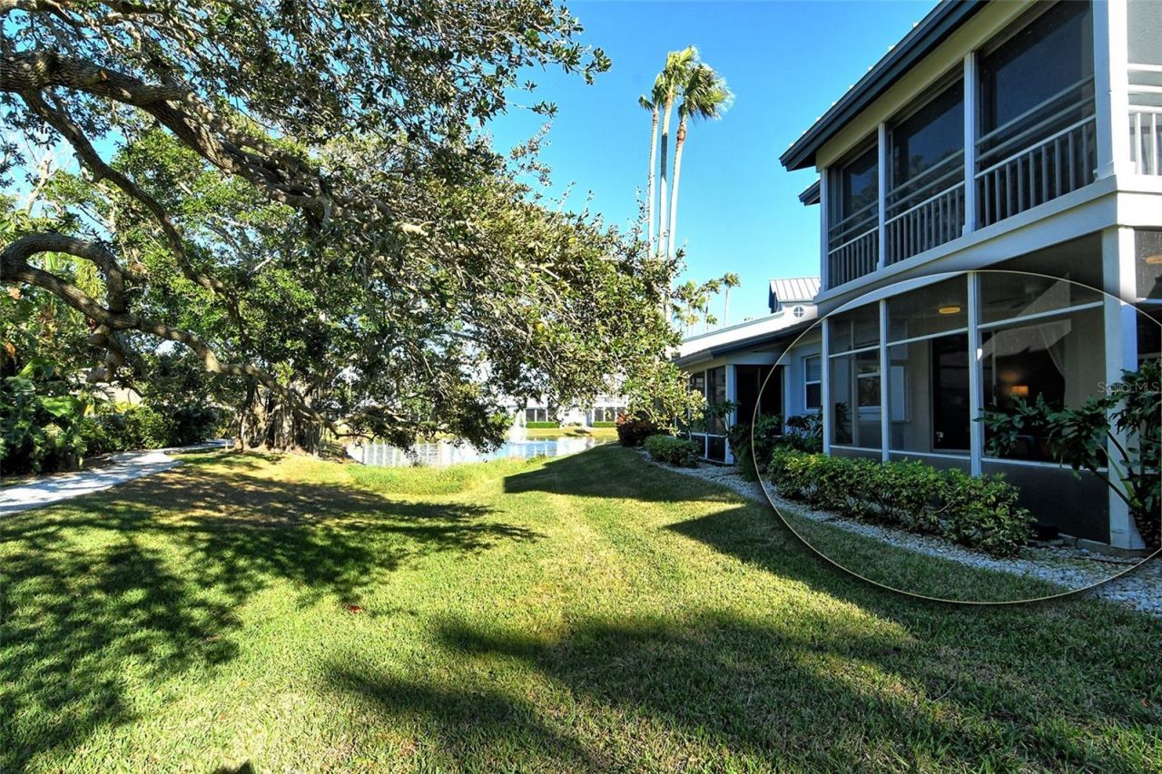 1243 Siesta Bayside Drive, Unit D, Sarasota, FL 34242 Photo