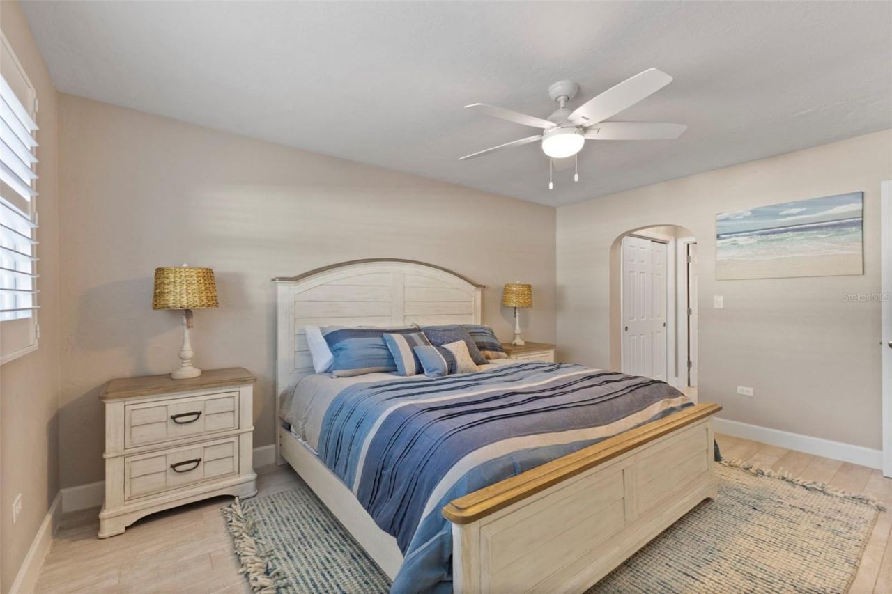 137 Avenida Messina, Unit 1, Sarasota, FL 34242 Photo