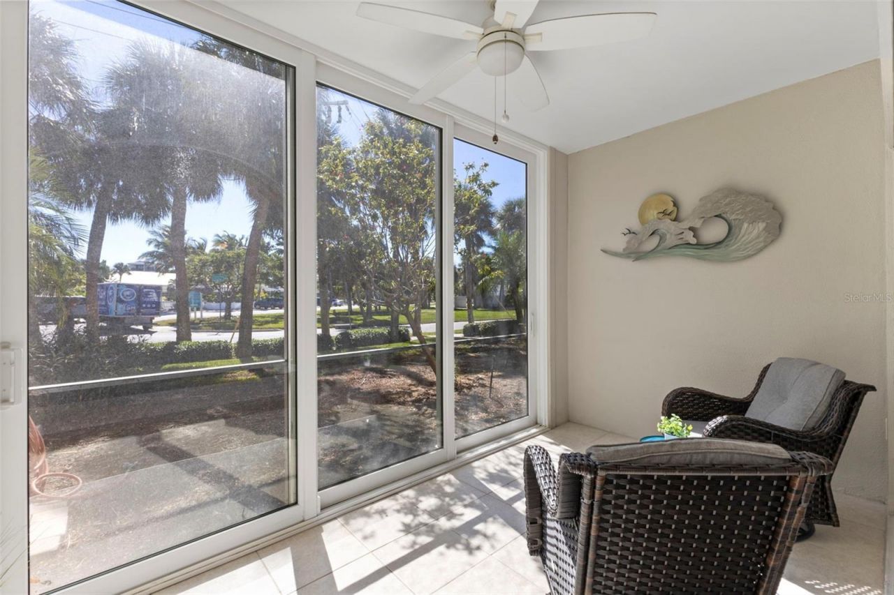 137 Avenida Messina, Unit 1, Sarasota, FL 34242 Photo