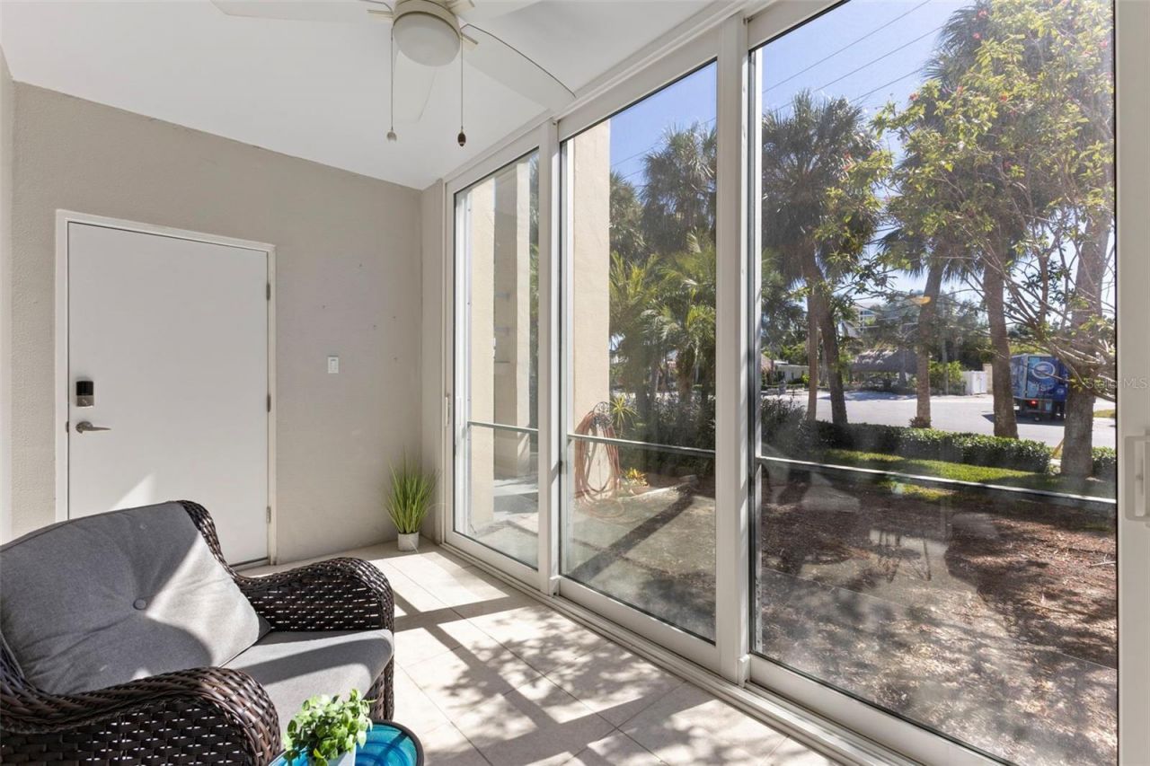 137 Avenida Messina, Unit 1, Sarasota, FL 34242 Photo