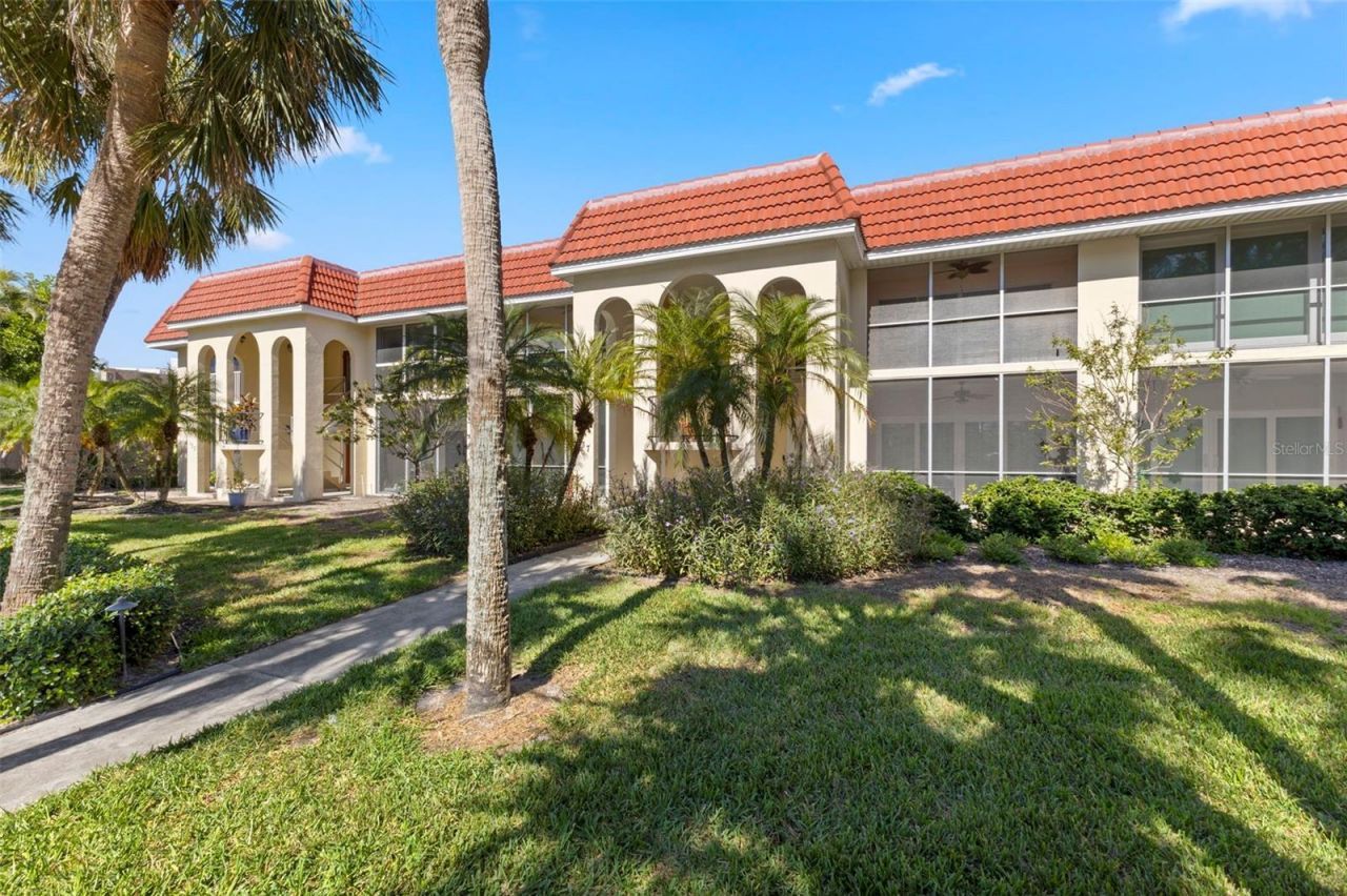 137 Avenida Messina, Unit 1, Sarasota, FL 34242 Photo