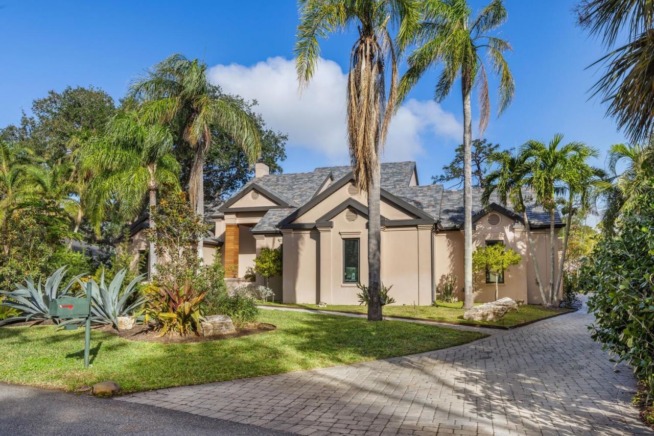 49 Osprey Point Drive, Osprey, FL 34229 Photo