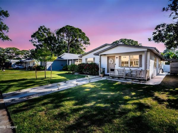 218 49TH AVENUE N, ST PETERSBURG, FL 33703