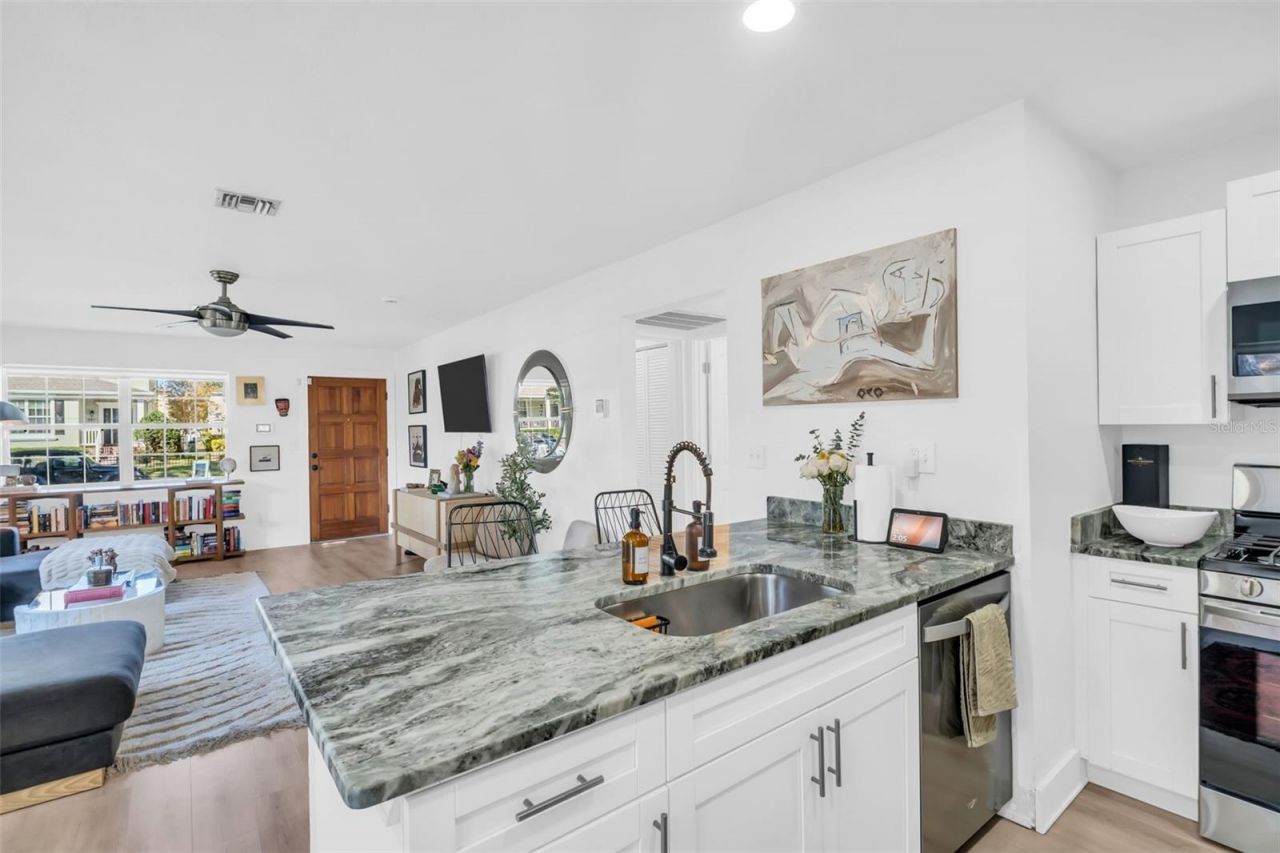 218 49th Avenue N, Saint Petersburg, FL 33703 Photo