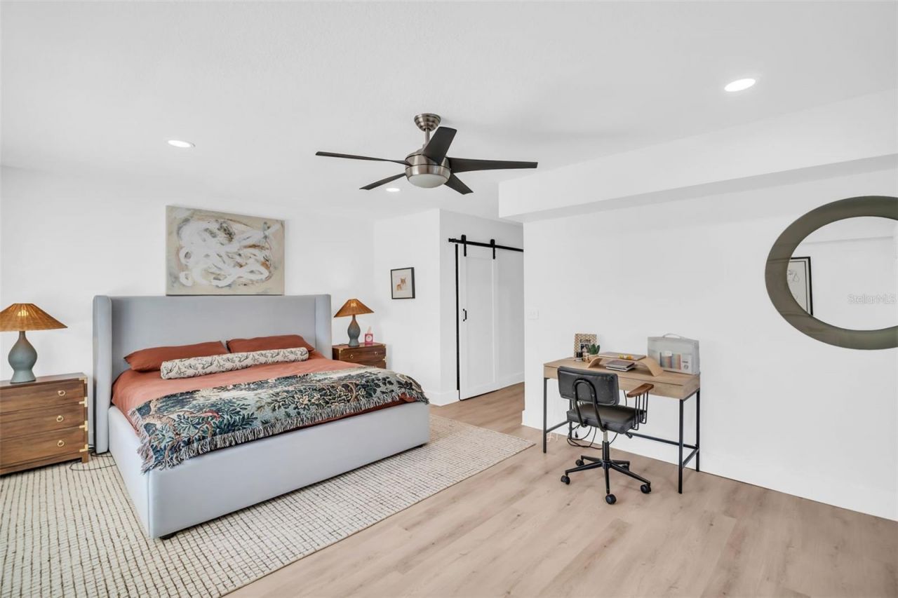 218 49th Avenue N, Saint Petersburg, FL 33703 Photo